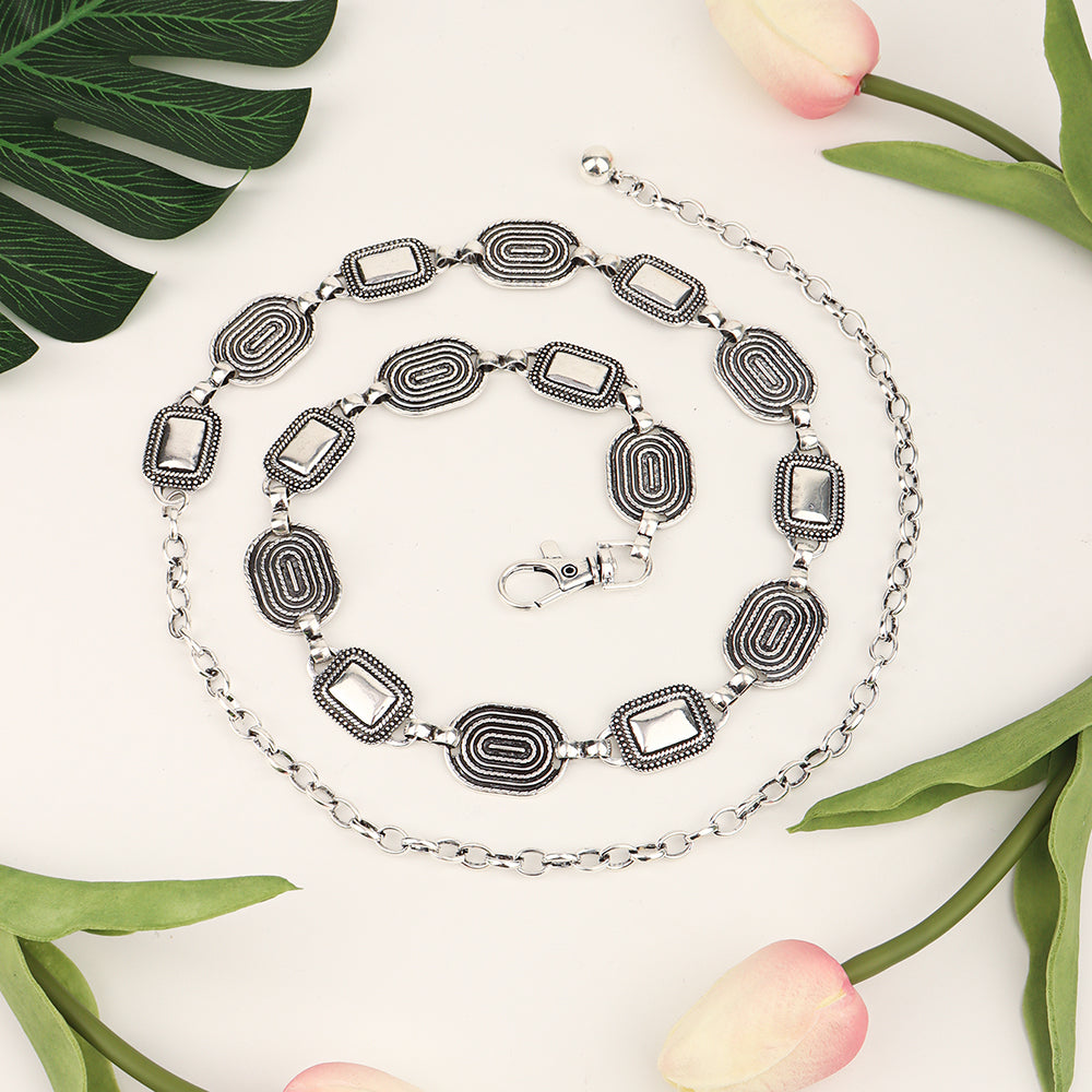 This European and American Cross Border Waist Chain is perfect for adding an elegant, boho edge to any outfit. Crafted with a thin metal chain, it is the perfect versatile belt for stylishly making a statement.