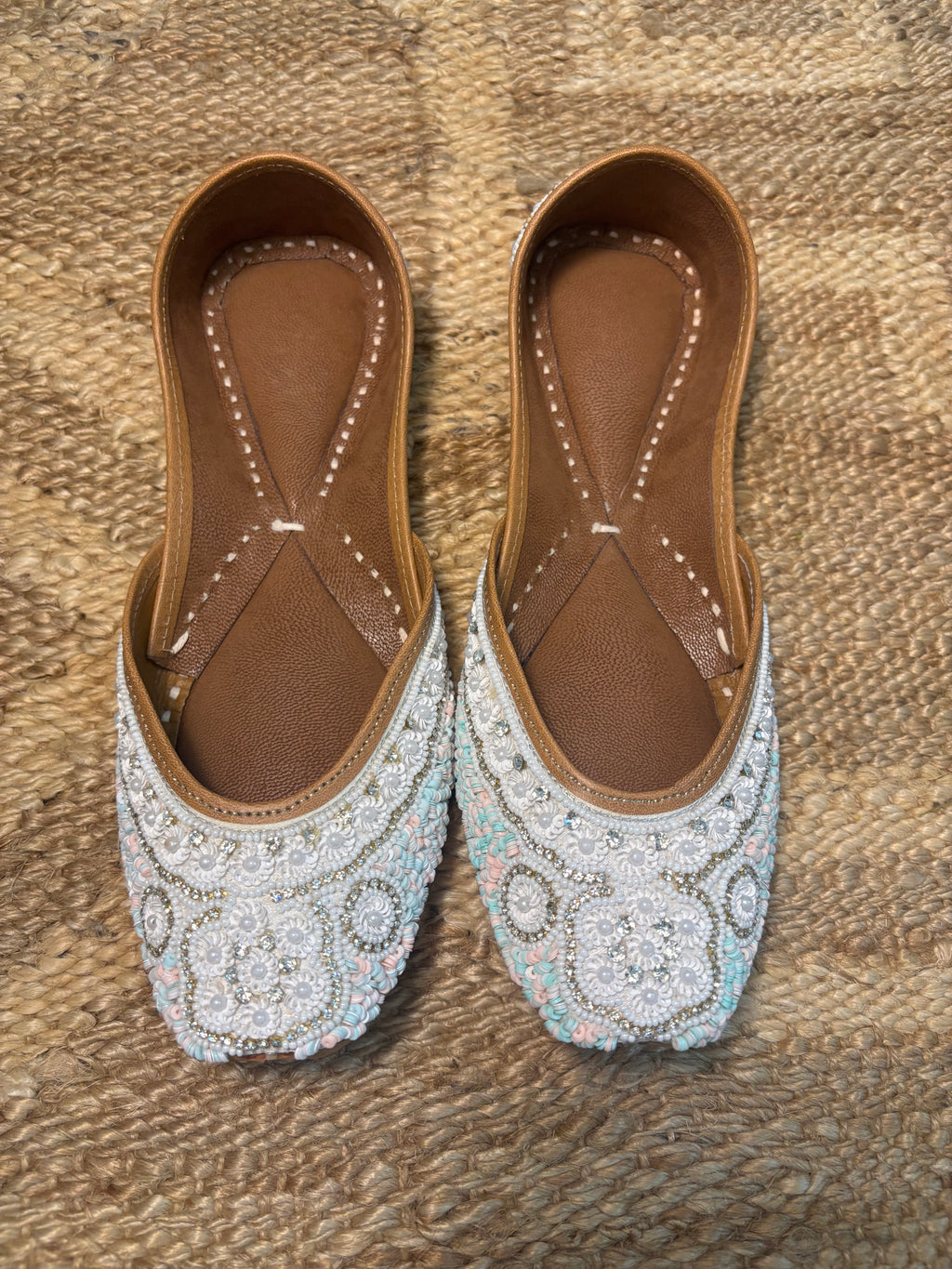 Frost Petal – Handcrafted Jutti