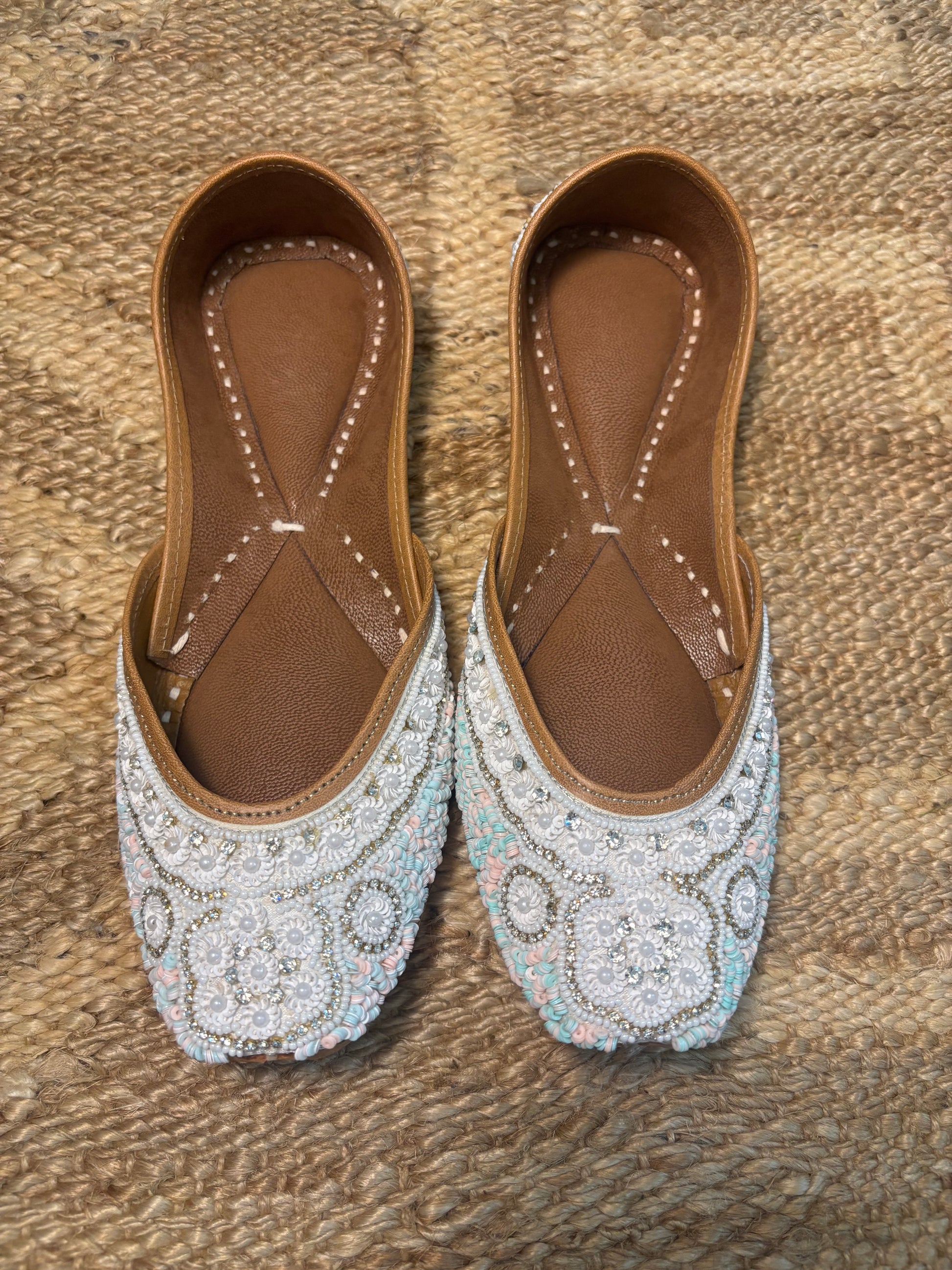 Frost Petal – Handcrafted Jutti
