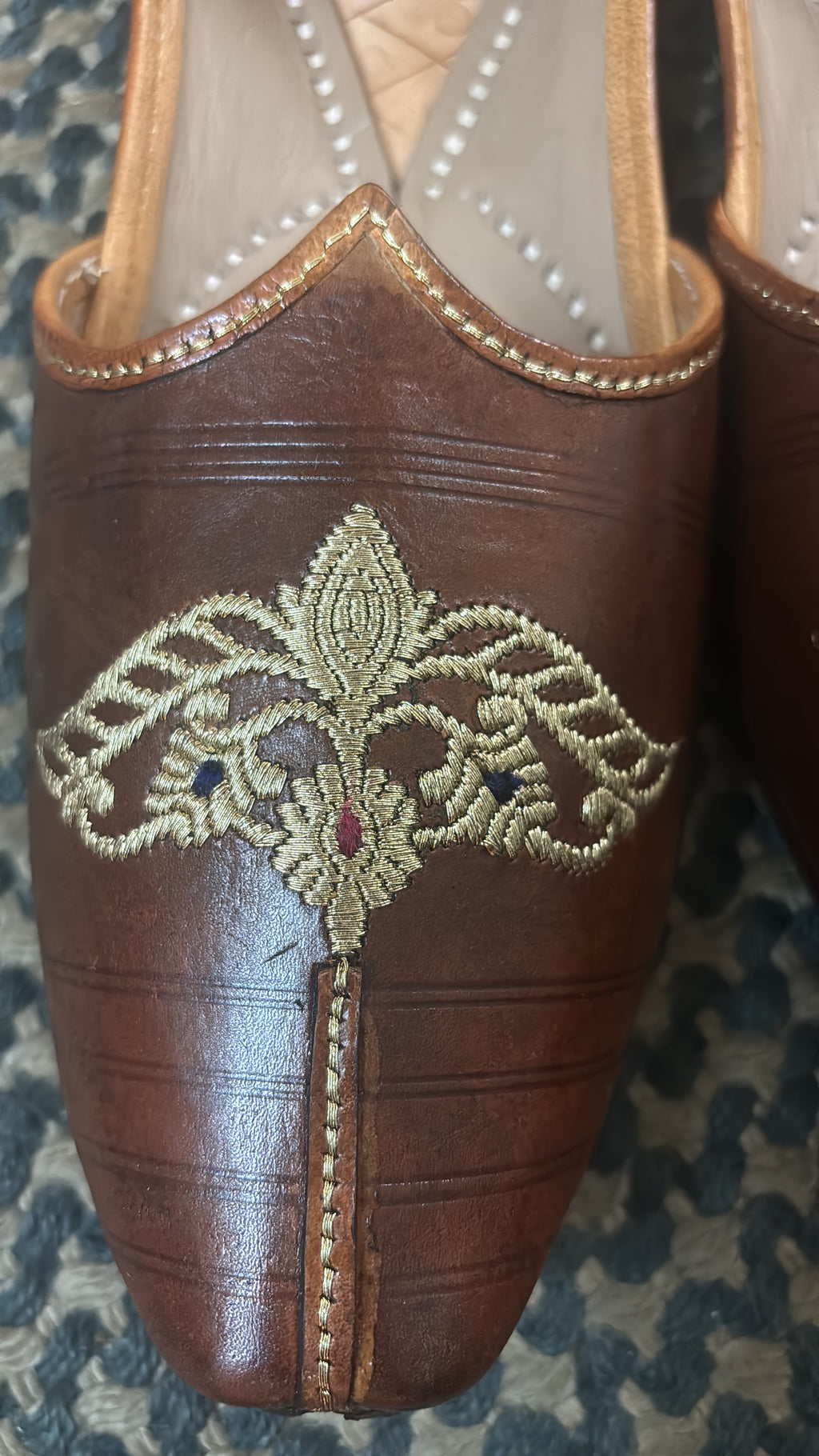 Aariz Regal Embroidery Men's Jutti