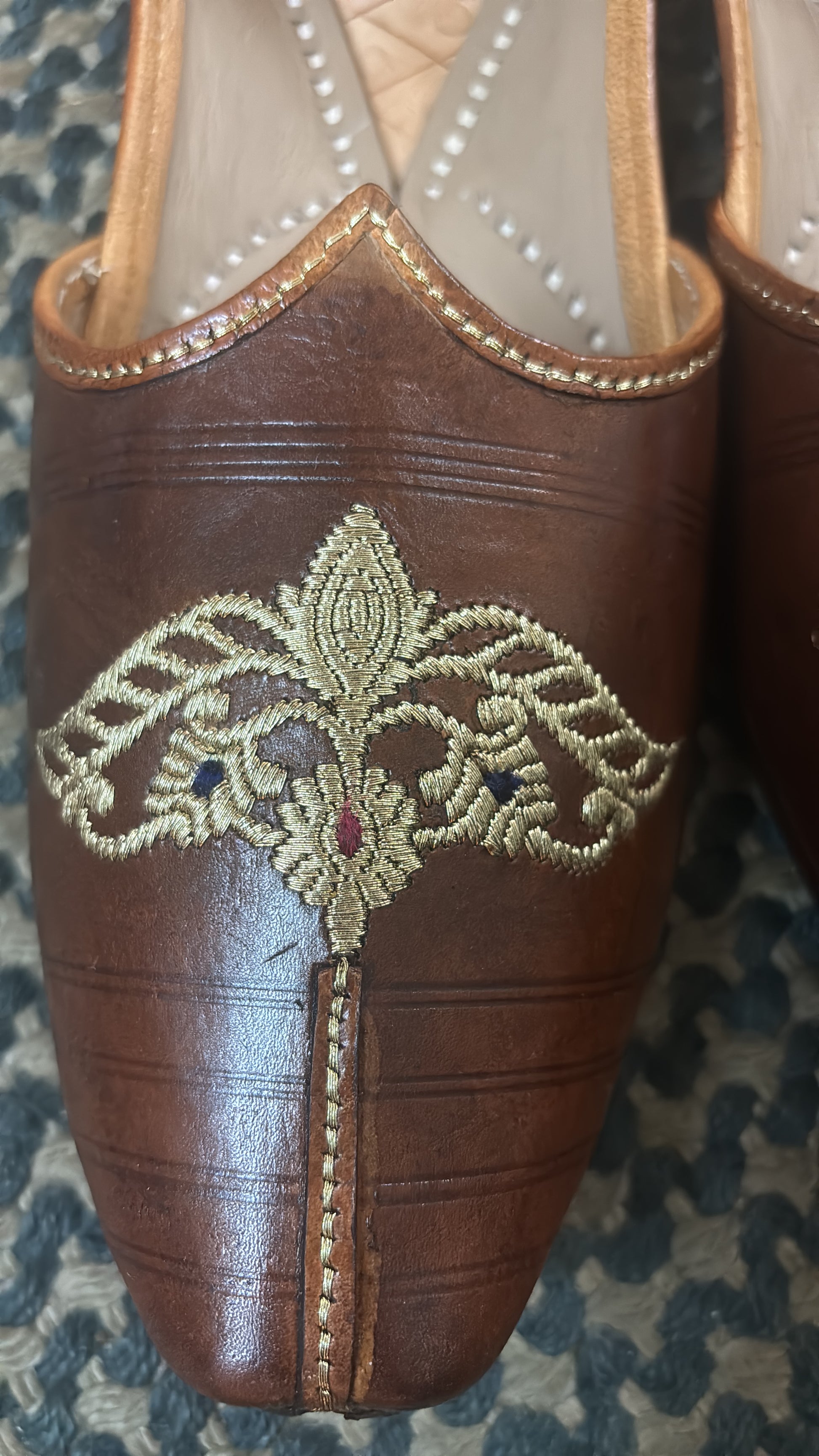 Aariz Regal Embroidery Men's Jutti