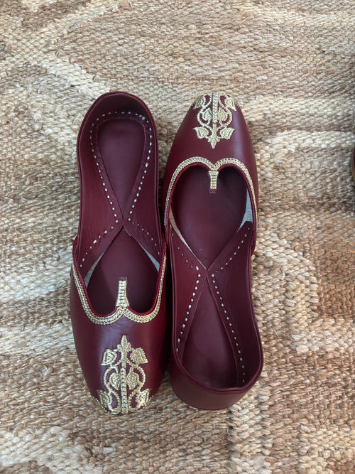 Crimson Royal Women’s Jutti