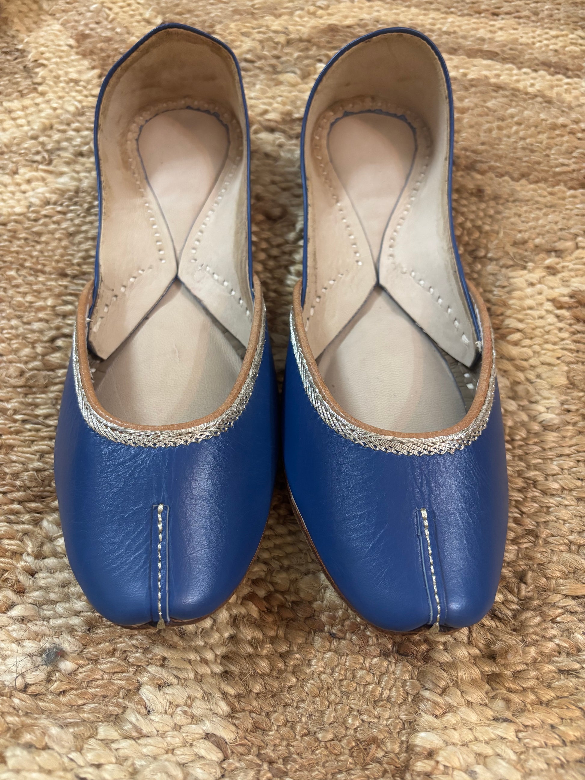 Royal Blue Leather Women’s Jutti – Handcrafted Elegance