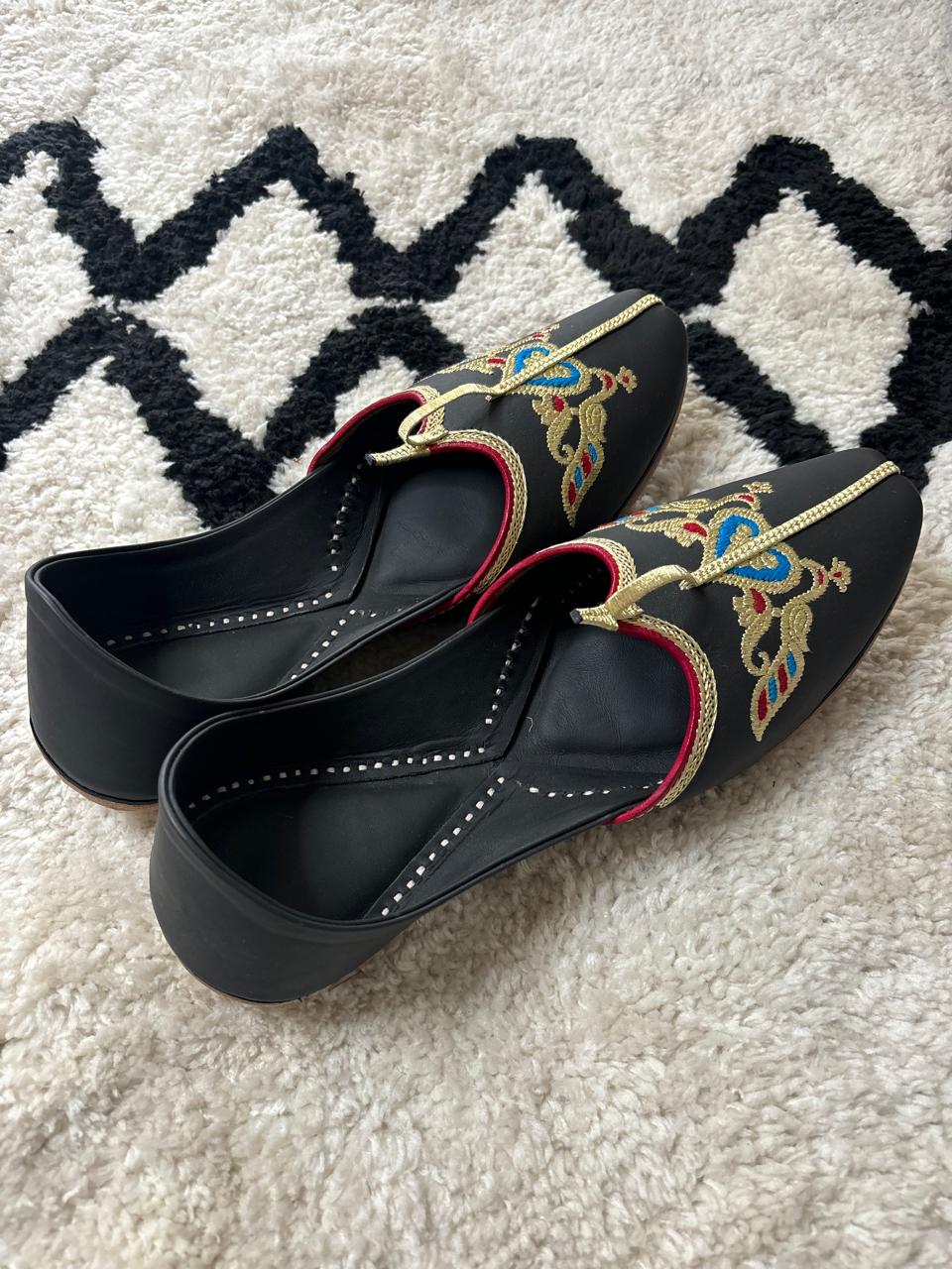 Maharaja’s Crest Men's Jutti