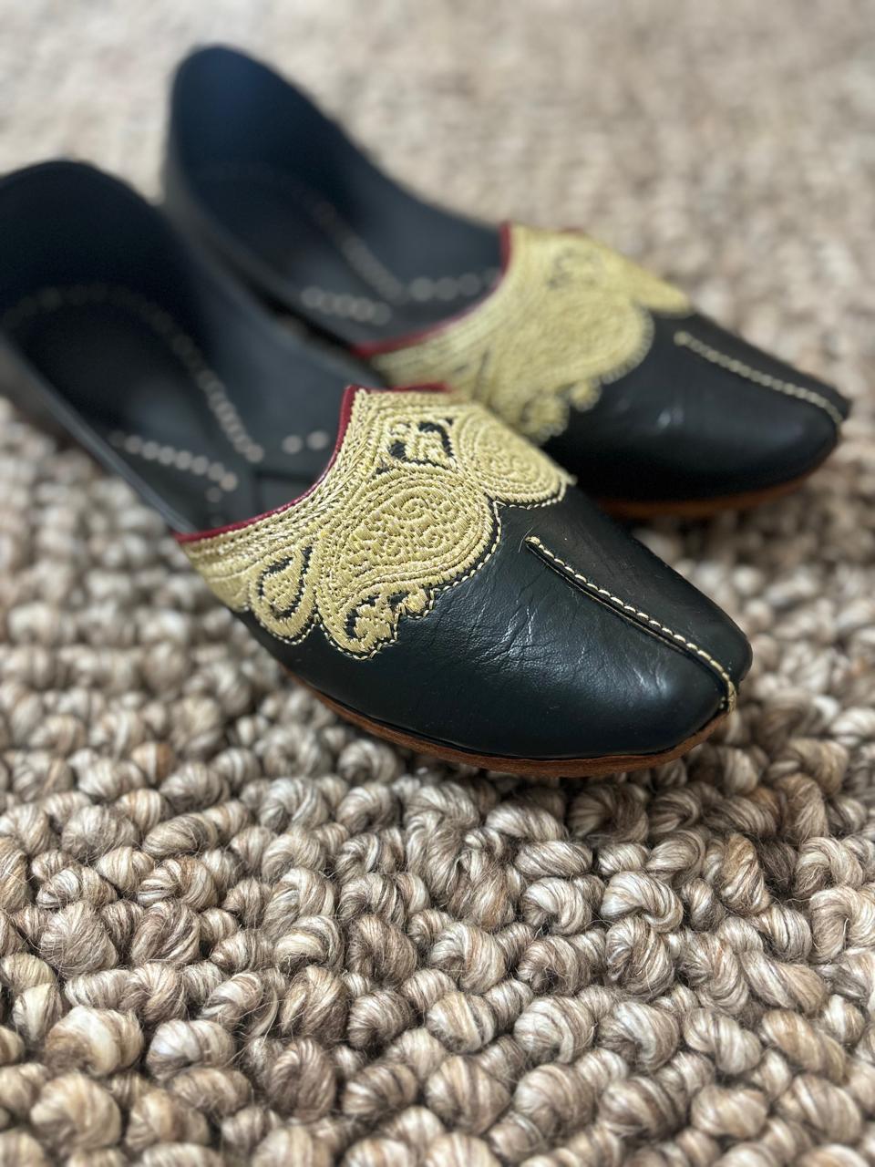 Noir Royale Punjabi Men's Jutti